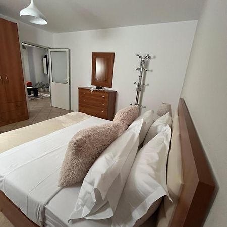Iljazi'S Apartaments Vlorë Eksteriør bilde
