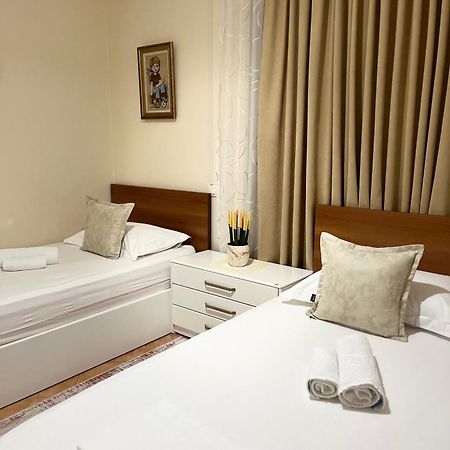 Iljazi'S Apartaments Vlorë Eksteriør bilde