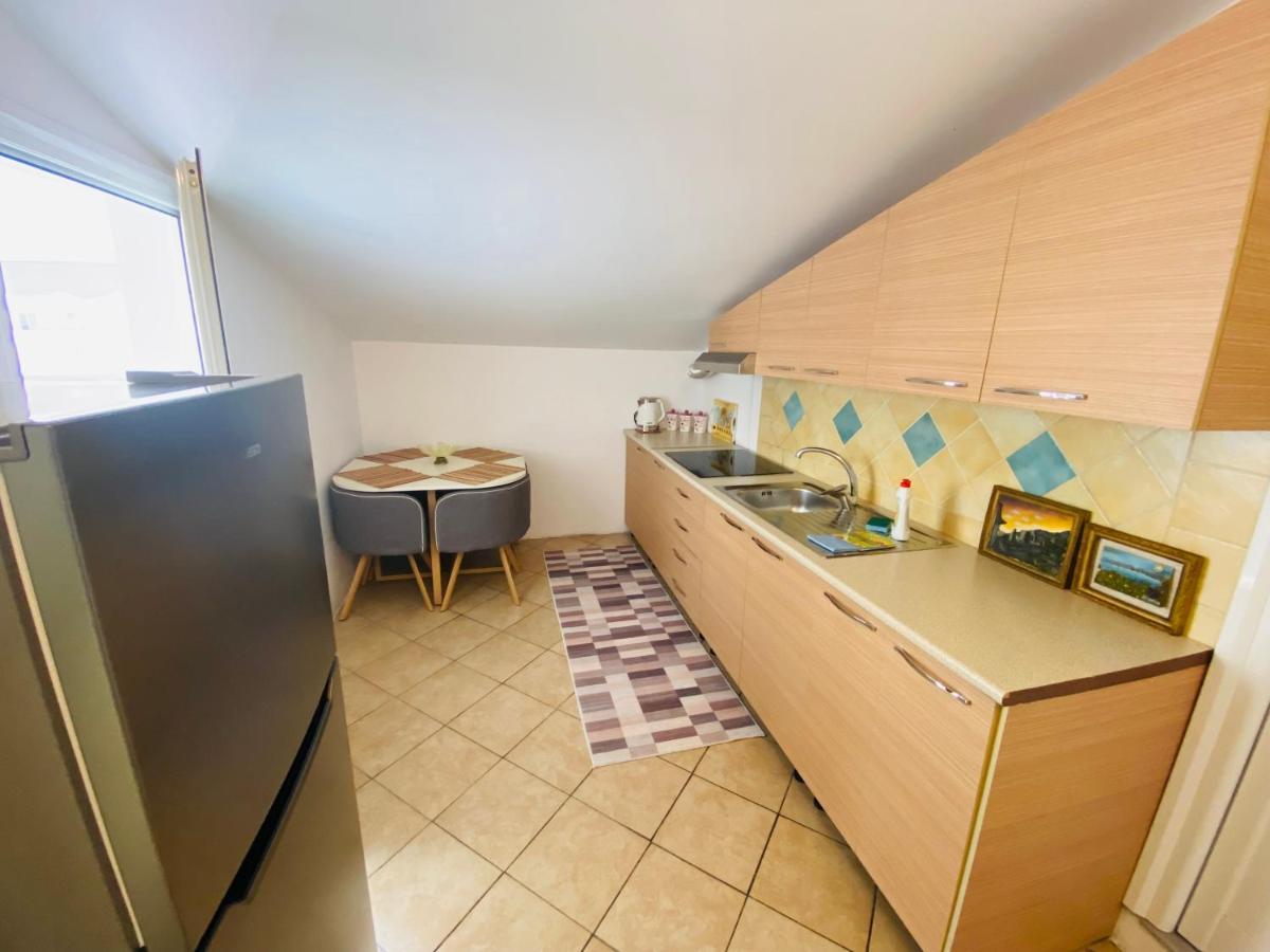 Iljazi'S Apartaments Vlorë Eksteriør bilde