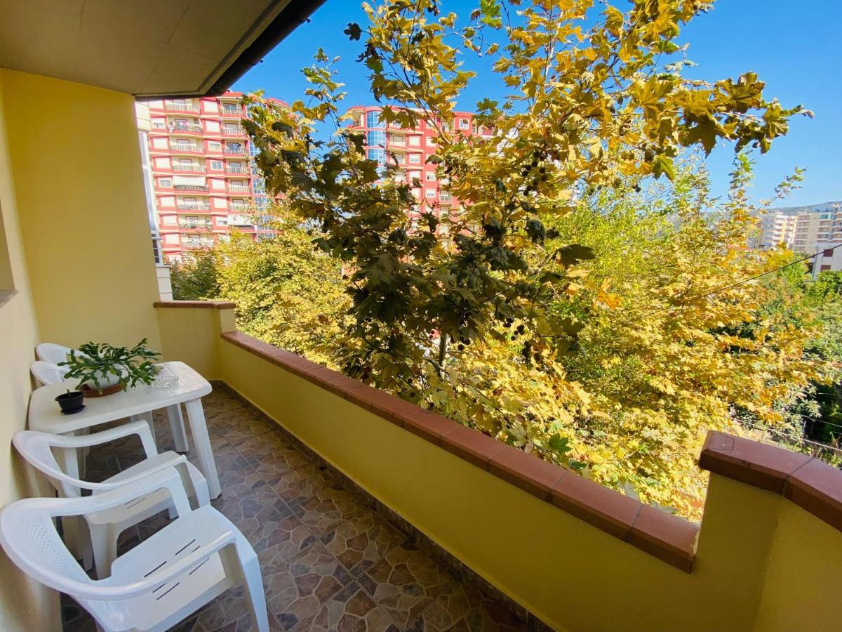 Iljazi'S Apartaments Vlorë Eksteriør bilde