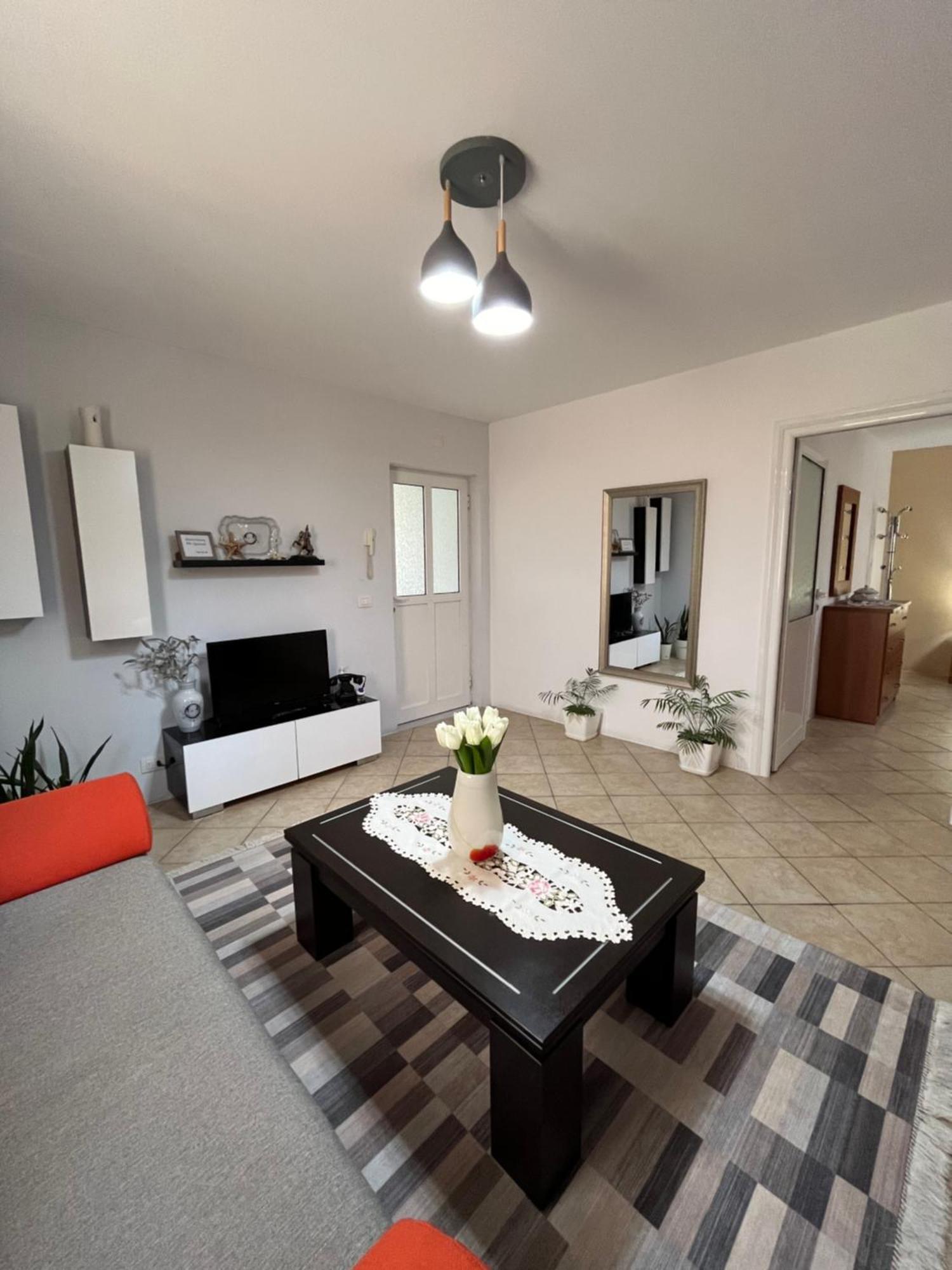 Iljazi'S Apartaments Vlorë Eksteriør bilde