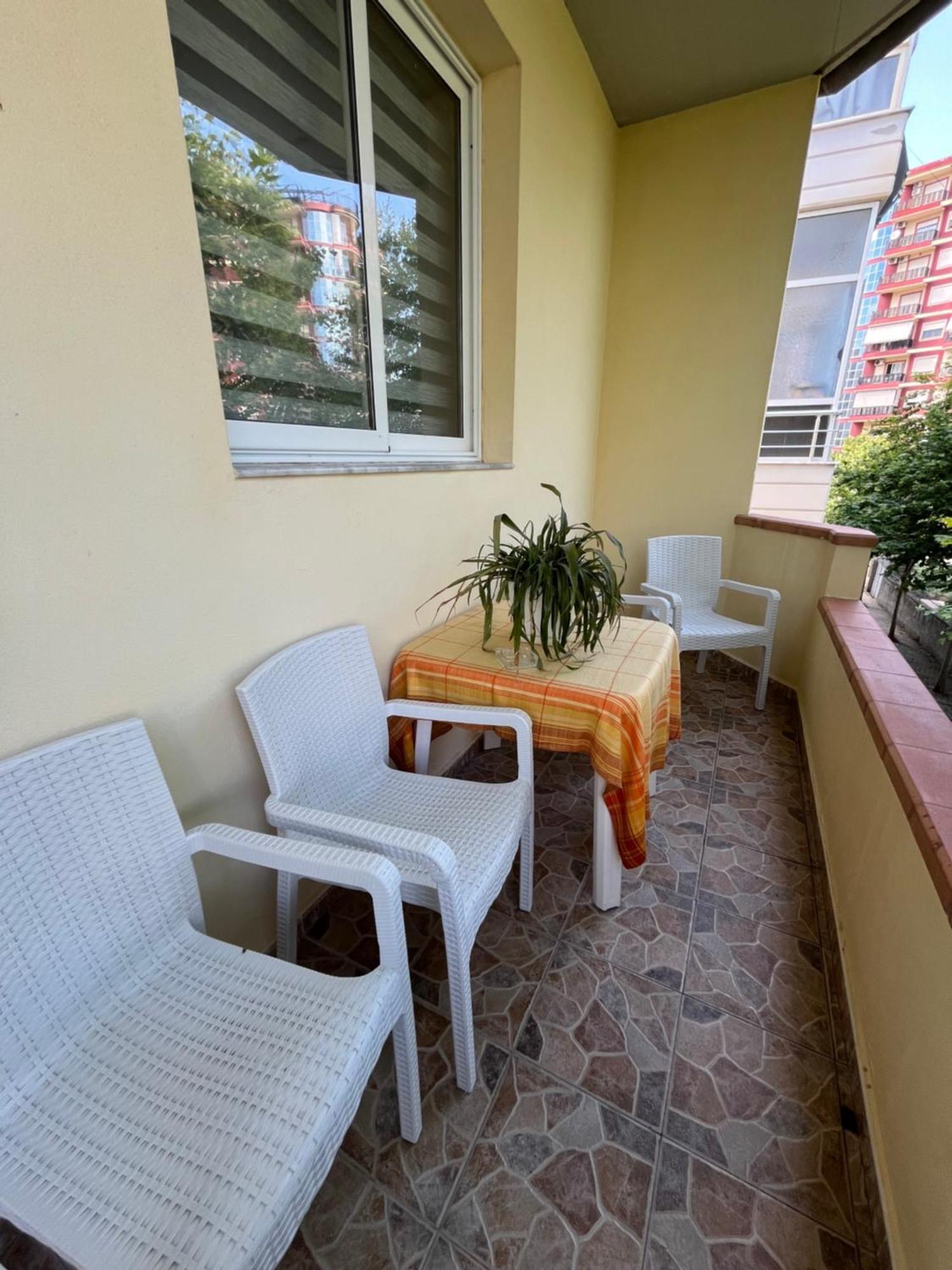 Iljazi'S Apartaments Vlorë Eksteriør bilde