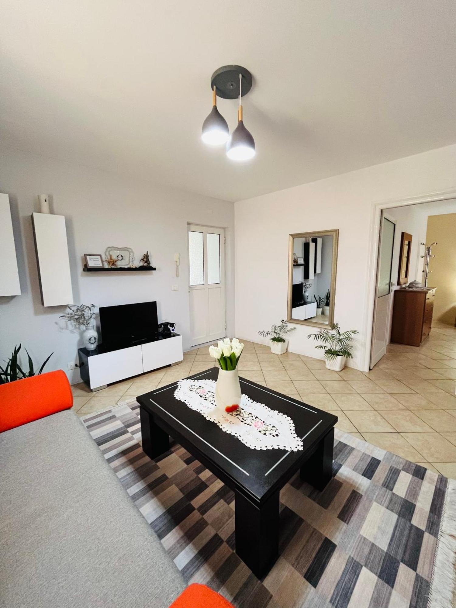 Iljazi'S Apartaments Vlorë Eksteriør bilde