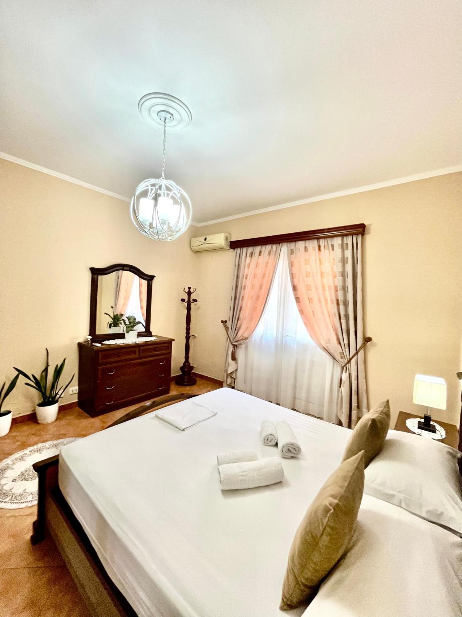 Iljazi'S Apartaments Vlorë Eksteriør bilde