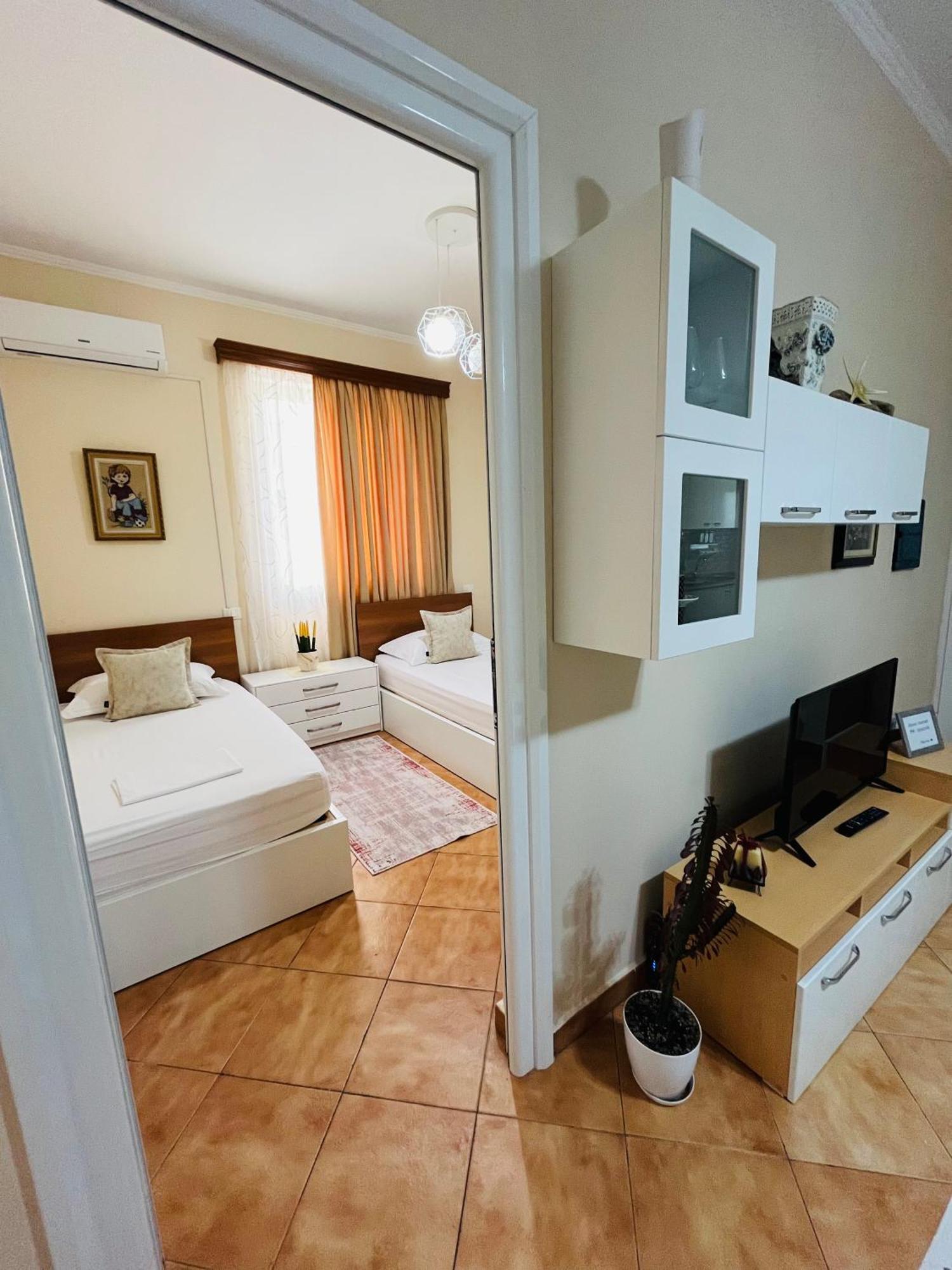 Iljazi'S Apartaments Vlorë Eksteriør bilde