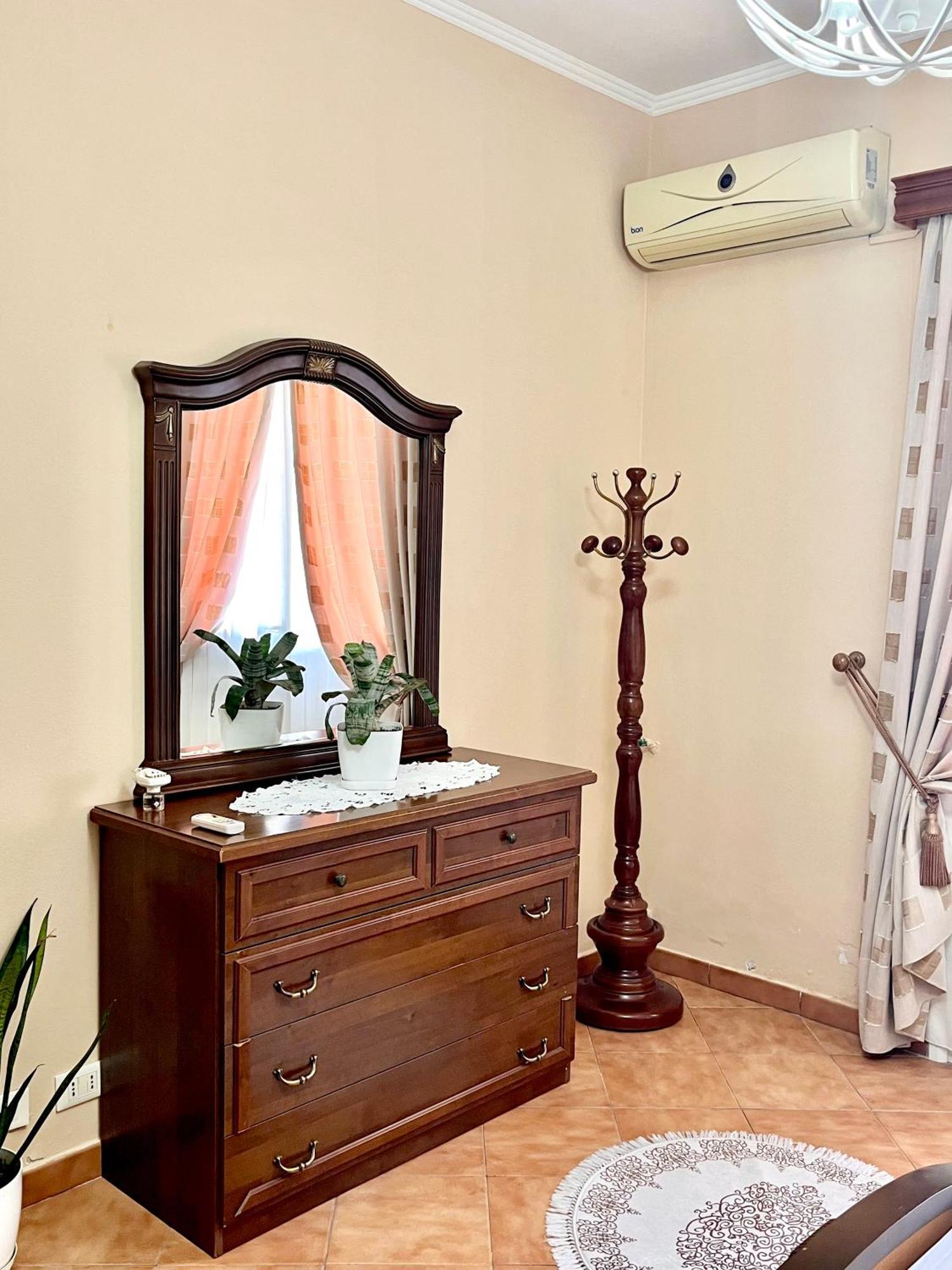Iljazi'S Apartaments Vlorë Eksteriør bilde
