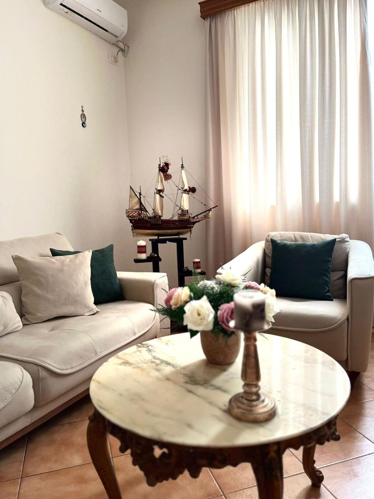 Iljazi'S Apartaments Vlorë Eksteriør bilde