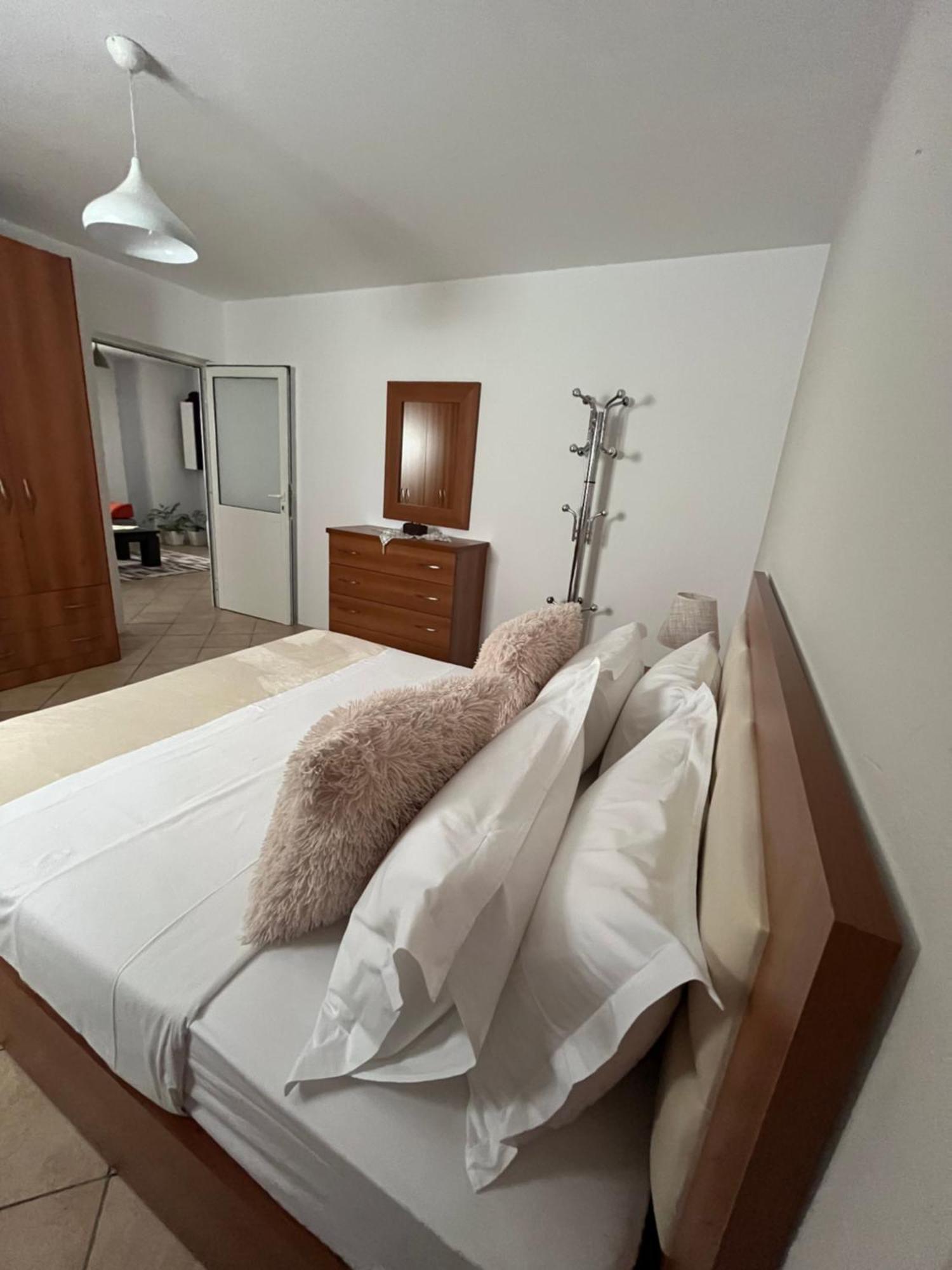 Iljazi'S Apartaments Vlorë Eksteriør bilde