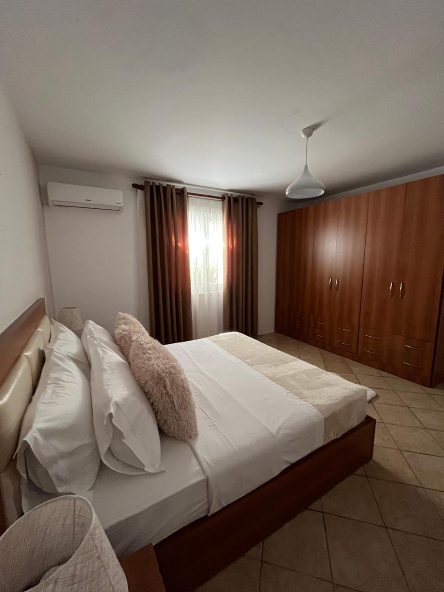 Iljazi'S Apartaments Vlorë Eksteriør bilde